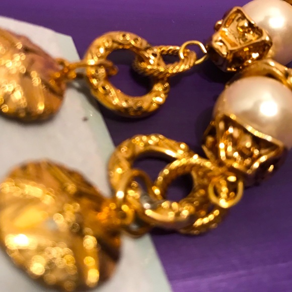 NWT Vintage Gold Drop Earrings Screw Back Clip On - Picture 5 of 6